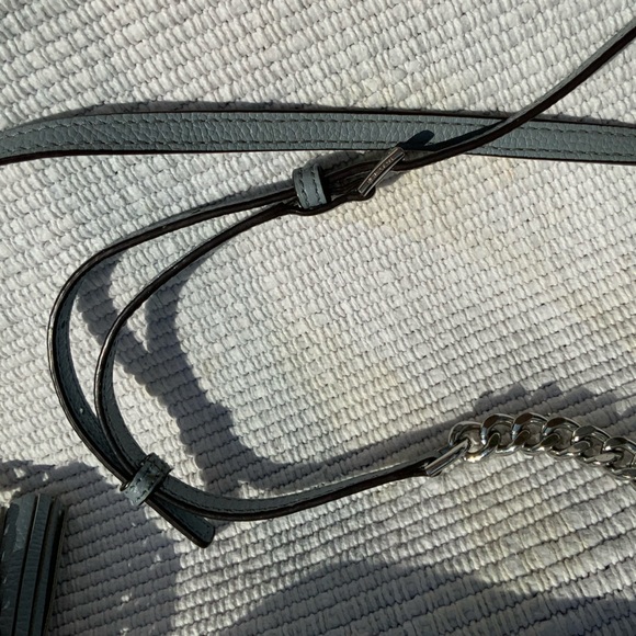 Michael Kors Jet Set Pebbled Leather Crossbody Shoulder Handbag Tassel Accent - Picture 7 of 13